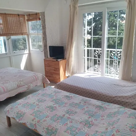 Chakra Boutique Hotel *