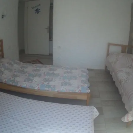 Chakra Boutique Hotel *