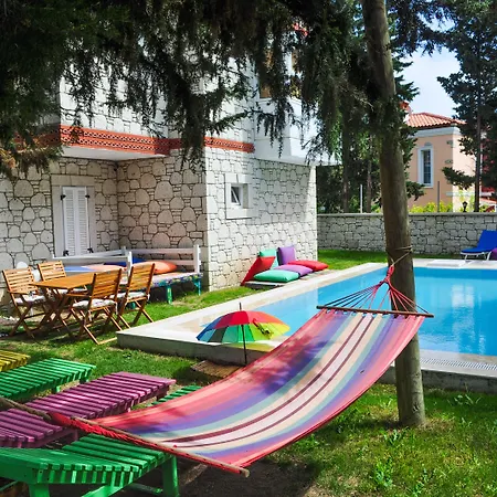 Chakra Boutique Hotel *